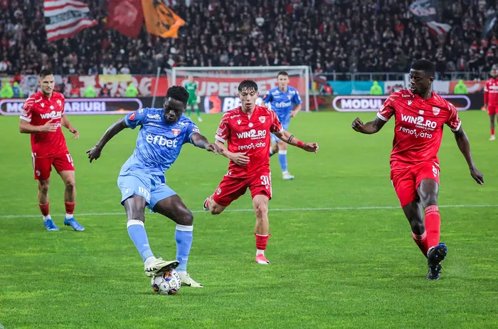 Dinamo a prins barajul pentru menținerea în Superligă. Ce echipe s-au mai salvat și cine a retrogradat. Clasamentul final