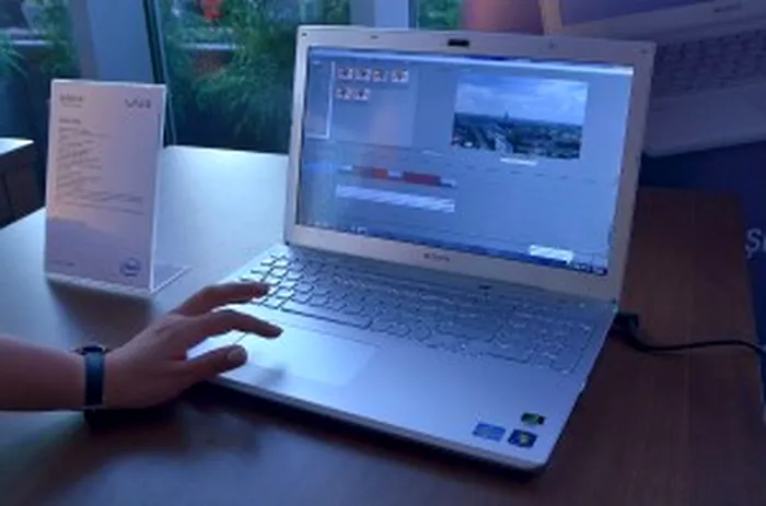 Sony Vaio S