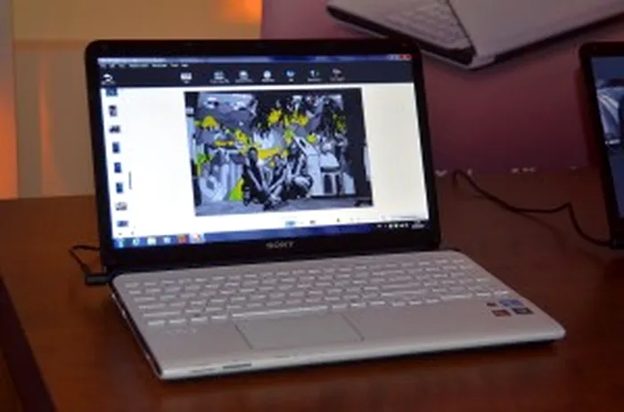 Sony Vaio E