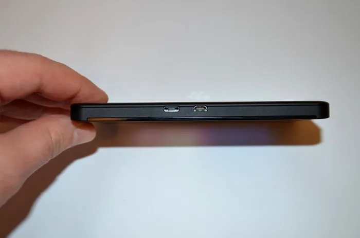 BlackBerry Z10 Micro USB & Micro HDMI