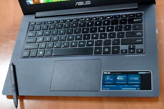 ASUS Taichi 31 ultrabook hibrid specificatii