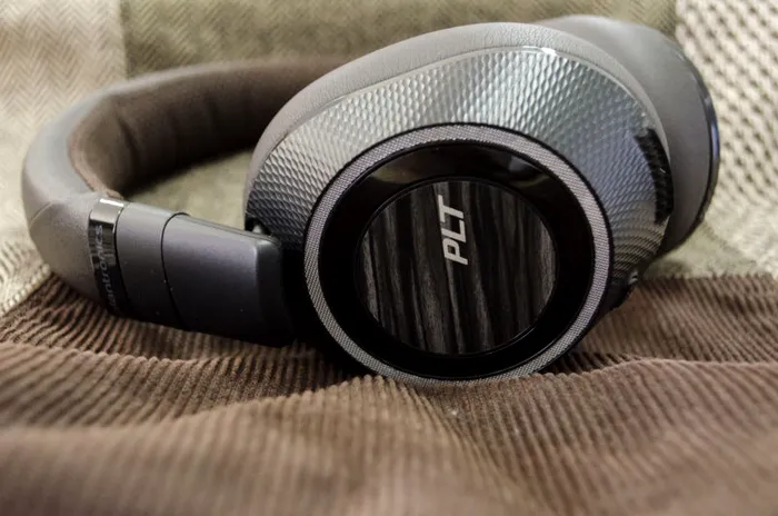 plantronics backbeat pro 2