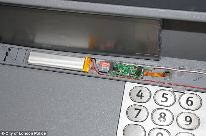 bancomate skimmer furt