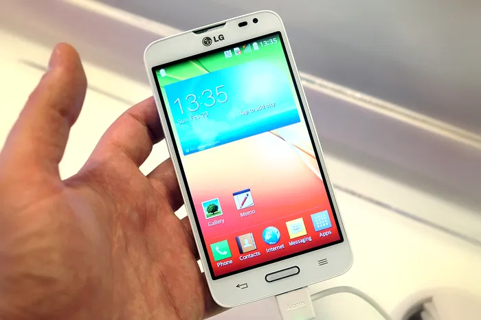 LG L70 Hands-on