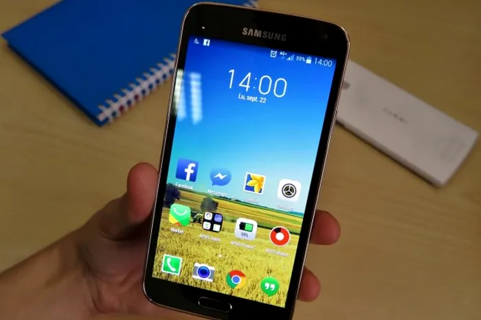 Samsung Galaxy S5 cu 4G+ de la Orange (2)