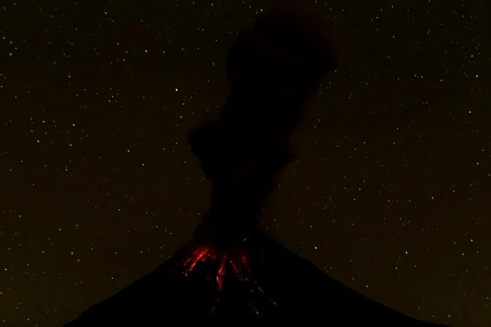 Vulcanul Colima 3