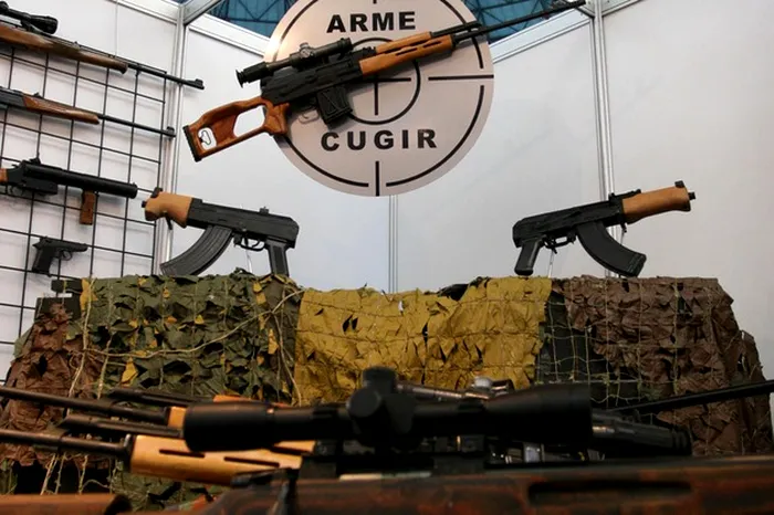 fabrica-arme-cugir-femei-angajate