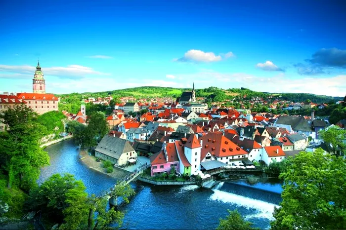 Orasul Český Krumlov din Cehia, o explozie de cultura, culoare si istorie