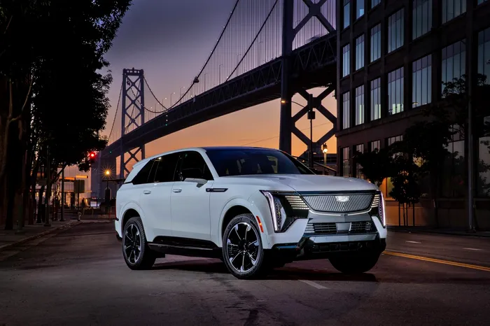 Cadillac Escalade EQ