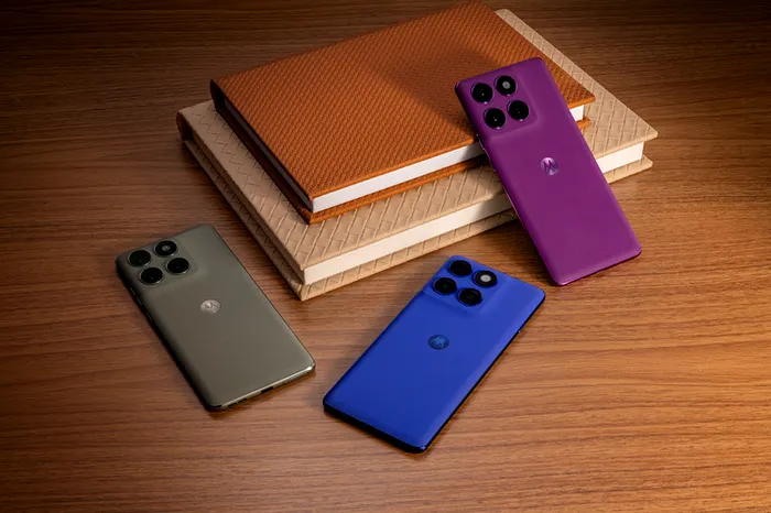 lansare telefon motorola edge pro