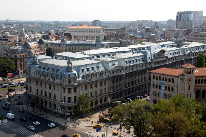 În timp ce la unele facultăți din București bate vântul la înscriere, la altele, este concurență foarte mare