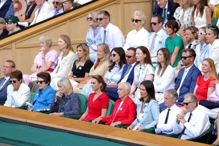 Simona Halep în apropierea lui Kate Middleton la Wimbledon (Foto: Profimedia)