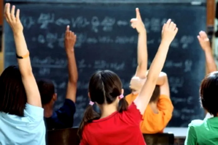 Noi modificări în contractele pentru școală în anul 2020-2021 - clauza COVID