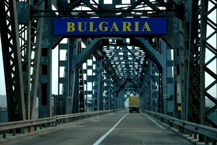 In vama Ruse taxa se plateste in euro, leva sau prin card bancar