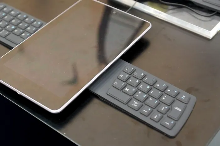 Tastatura din silicon cu conectivitate NFC 