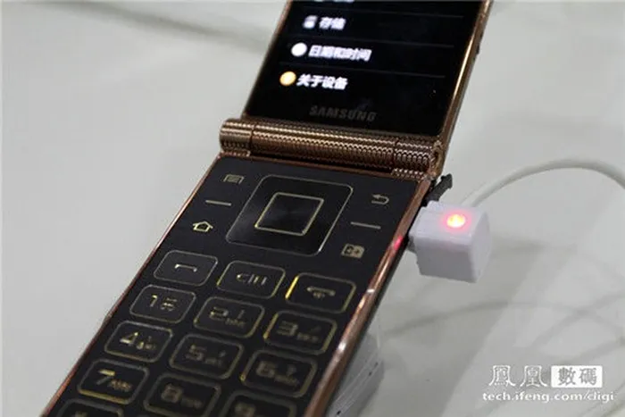 lansare SoC flip qualcomm snapdragon 800 samsung sch-w2014