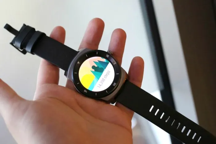lg watch r