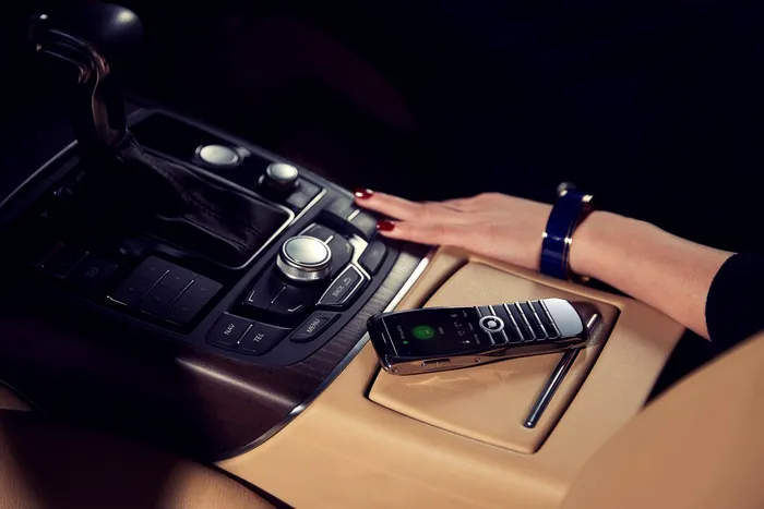 xor titanium vertu context