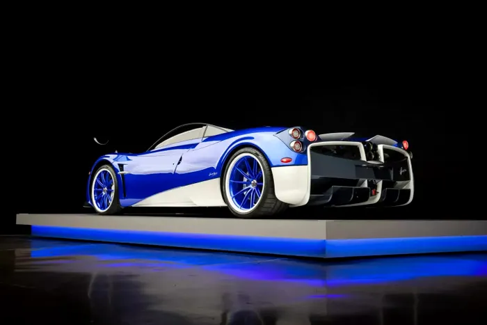 Pagani Huayra Oceano Pacifico, disponibilă la licitație / foto: Bringatrailer.com