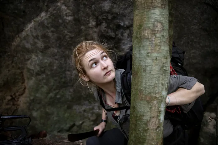 INTERVIU cu Lucy Shepard