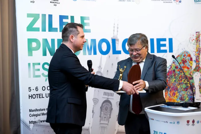 Președintele ANPPR, Vasile Barbu (dreapta)