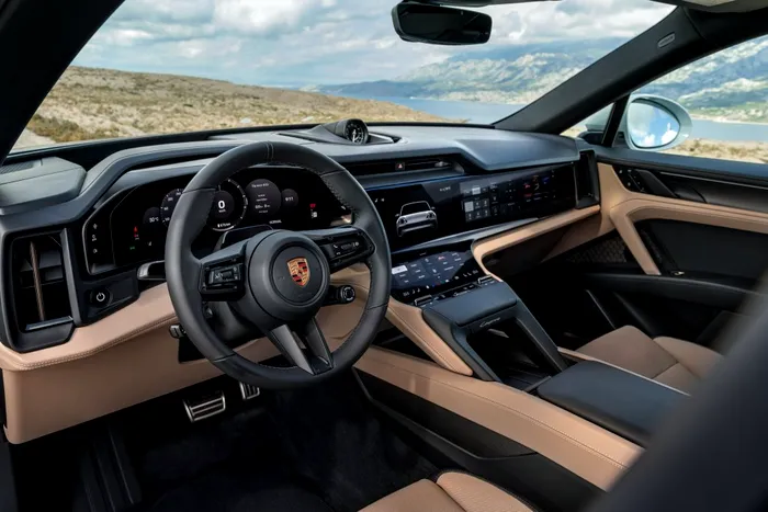 Porsche Cayenne Coupe Electric - interior
