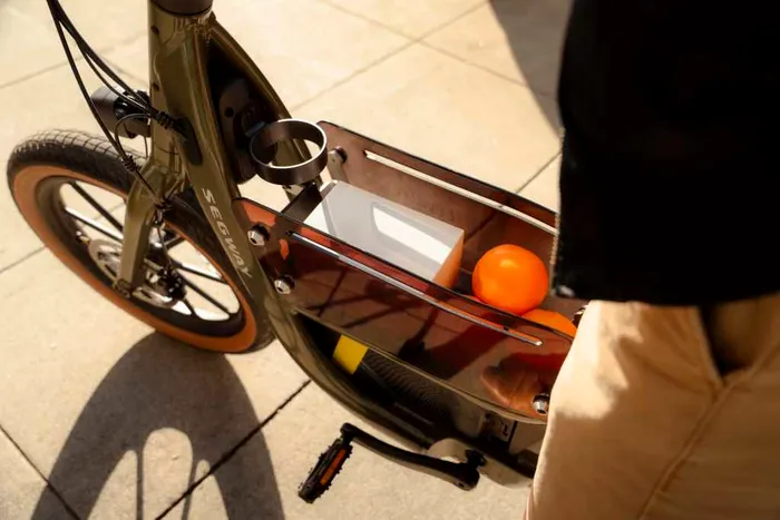 Segway MUXI - spațiu de depozitare