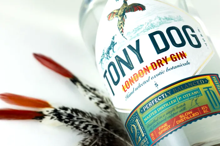 Ce este Tony Dog London Dry Gin