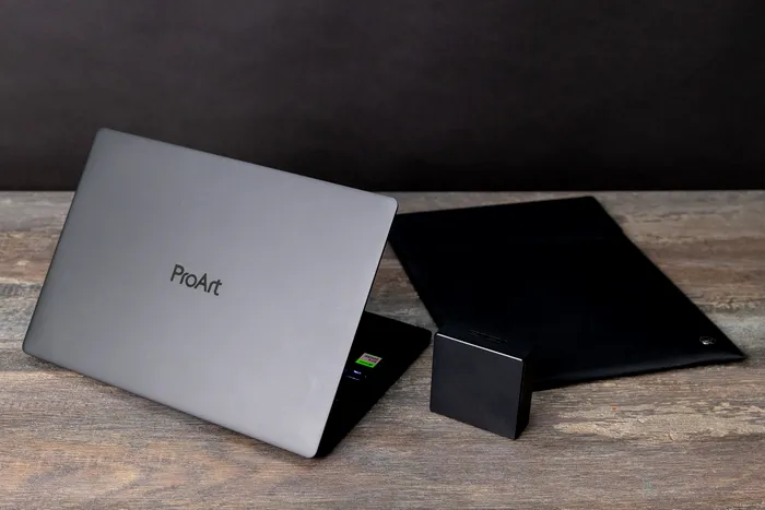 ASUS ProArt P14
