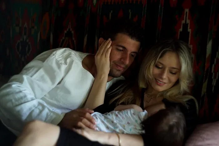 Probleme de sănătate pentru Laura Cosoi! Frumoasa vedetă are dureri puternice. Ce i-au spus medicii 