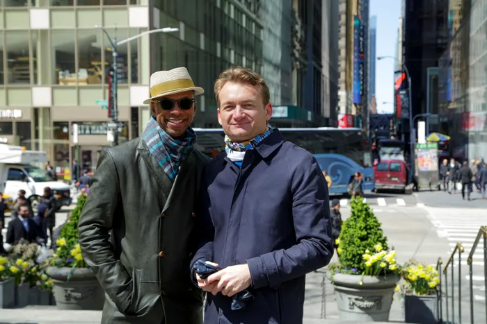 Adrian Coman, românul străin în țara lui. De ce nu are dreptul să voteze la alegerile prezidențiale de duminică