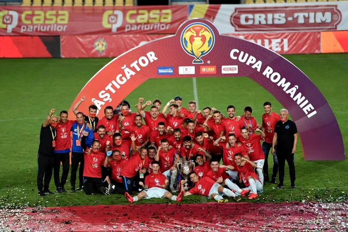 Fotbaliștii de la FCSB, pedepsiți după ce au scandat împotriva Ungariei. Ce vor păți
