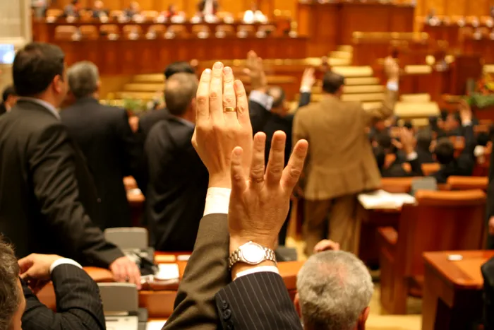 Programul votului la moțiunea de cenzură. Când află Orban dacă rămâne premier
