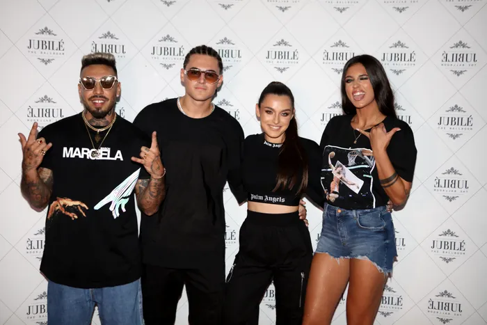 Grup de artiști români