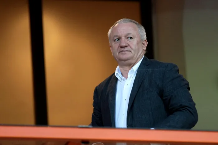 Lovitură pentru un milionar român. A fost furat în mijlocul zilei 