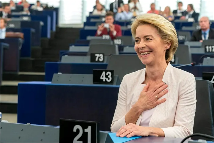 Ursula von der Leyen a vorbit frumos de Romania
