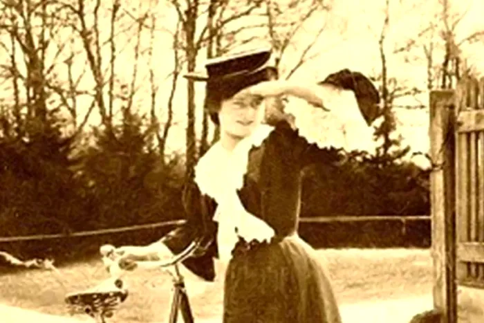 Casa Miţei Biciclista a fost renovată. Cum arată acum locuinţa celei mai cunoscute prostituate din România