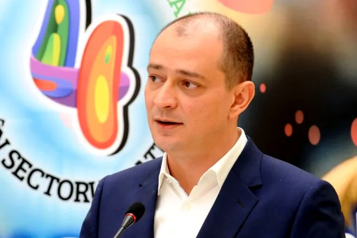 Daniel Băluță, batrâni, sectorul 4