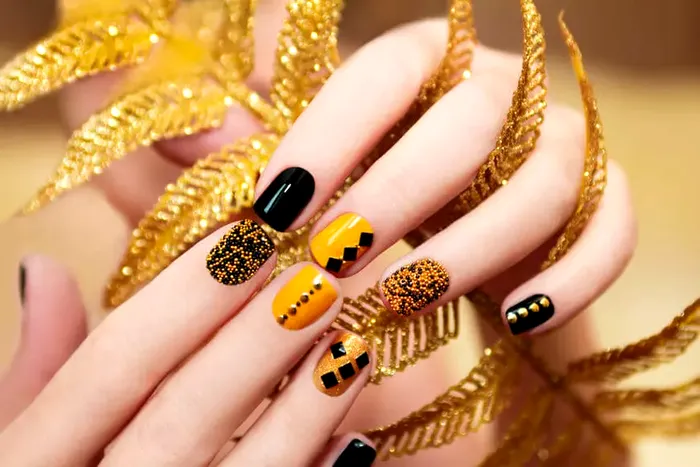 Modele unghii revelion 2023