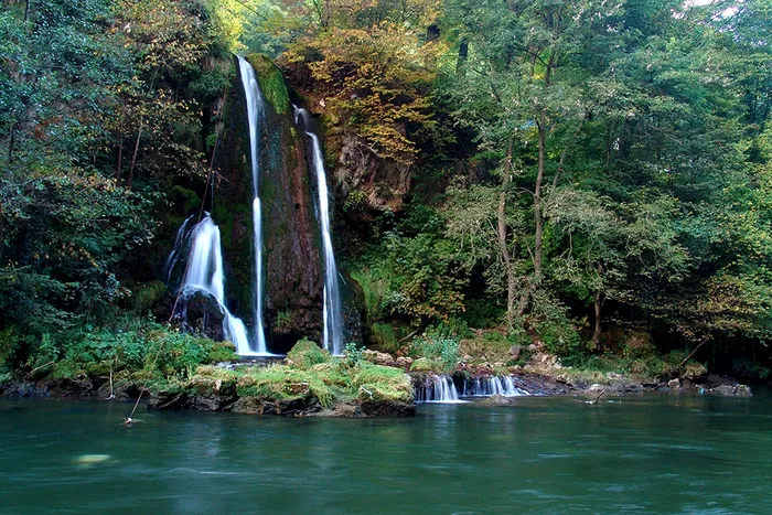 Cascada de la Vadu Crișului