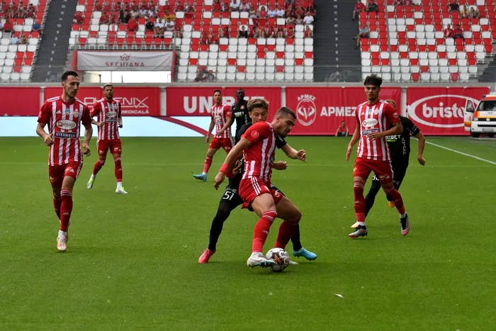 Liga Profesionistă de Fotbal, acuzată că face jocurile FCSB-ului. Scandal monstru, cu Sepsi și Farul în prim plan