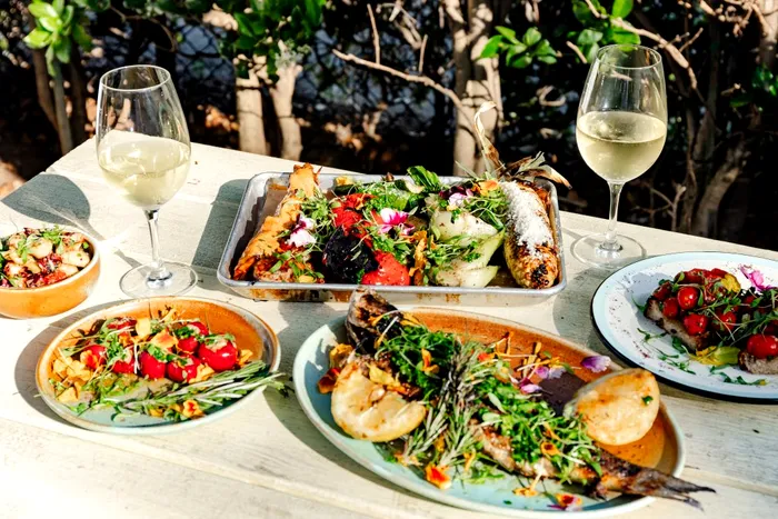 Cum ești păcălit la restaurante. Detaliul din meniu care te face sa lași mai mulți bani