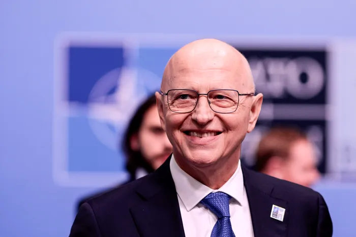 ”Mă așteptam la astfel de atacuri murdare!”. Mircea Geoană rupe tăcerea. Prima reacție a oficialului NATO după ce a fost acuzat că și-ar fi plagiat teza de doctorat