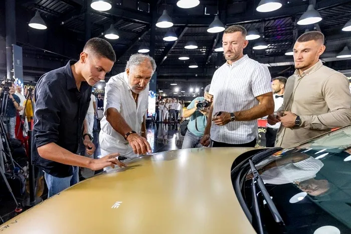 Cat de repede se incarca masinile pe care sportivii medaliati la JO 2024 le-au primit de la Ion Tiriac 6