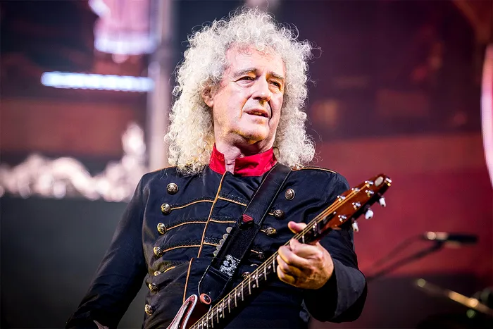 Brian May a suferit un atac cerebral. Chitaristul trupei Queen a rămas cu schele grave