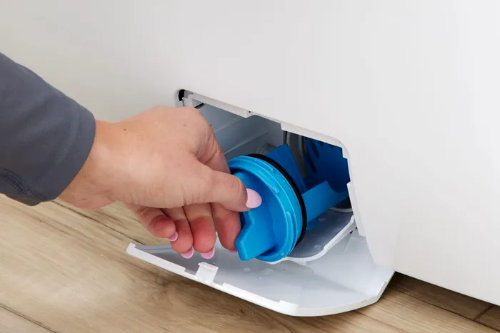 Mașina de spălat rufe este unul dintre cele mai utile electrocasnice din orice gospodărie, însă, de multe ori, neglijăm întreținerea ei.