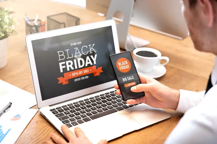 Pe ce dată pică Black Friday în 2024. A mai rămas puțin până când sute de mii de români vor da iama în magazine