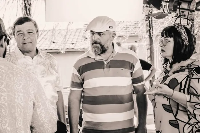 Alin Panc, in noul sau film Transilvania Ninja, cu Varul Sandel si Ozana Barabancea. Foto Facebook