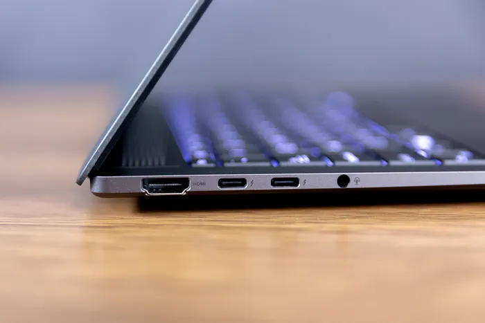 Laptop ASUS Zenbook S 14 UX4506
