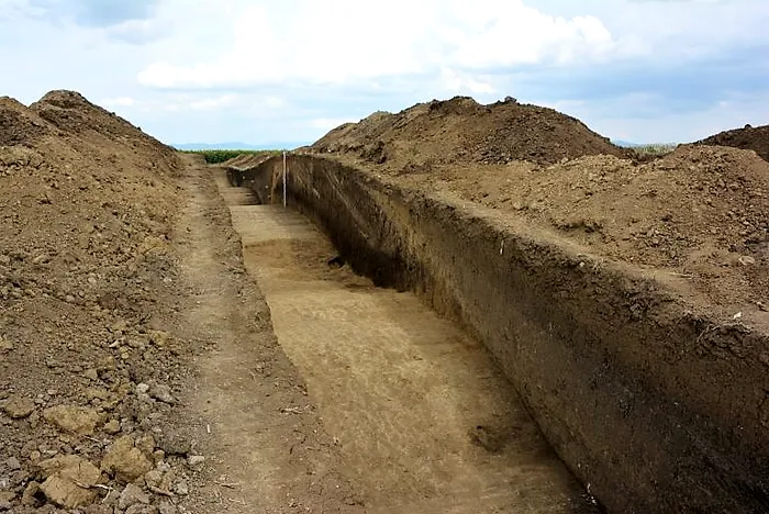 cetatea veche arad santana descoperire